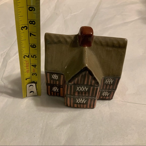 Ceramic handcrafted Tudor House Made in England - Picture 7 of 7